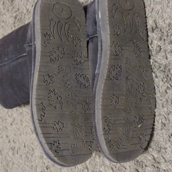 Bearpaw Tall Emma Suede Boots Size 7. Worn only once for an hour inside! - Picture 4 of 8
